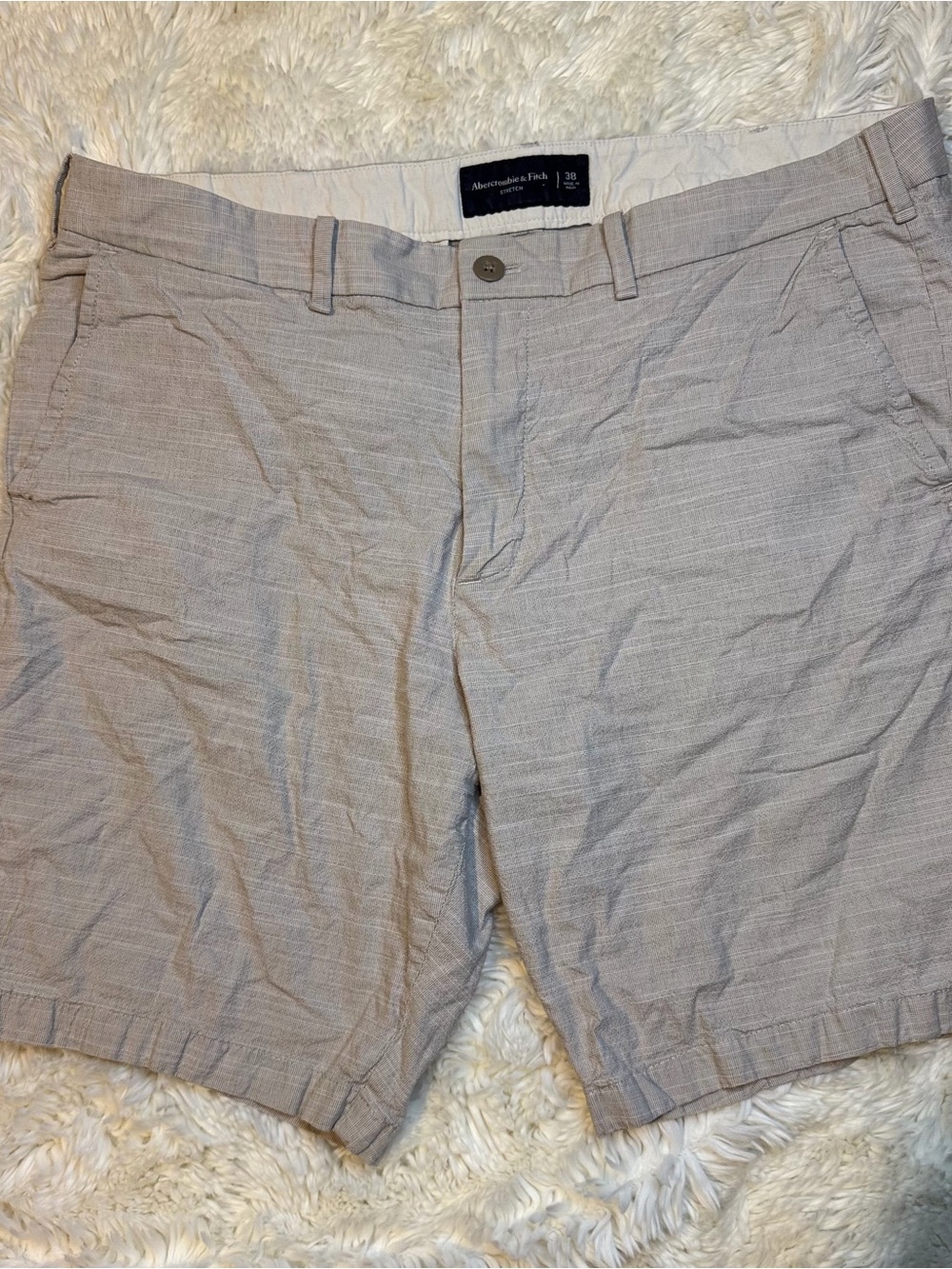 Abercrombie & Fitch Men's Light Taupe Flat-Front Shorts 38” waist - 9” inseam